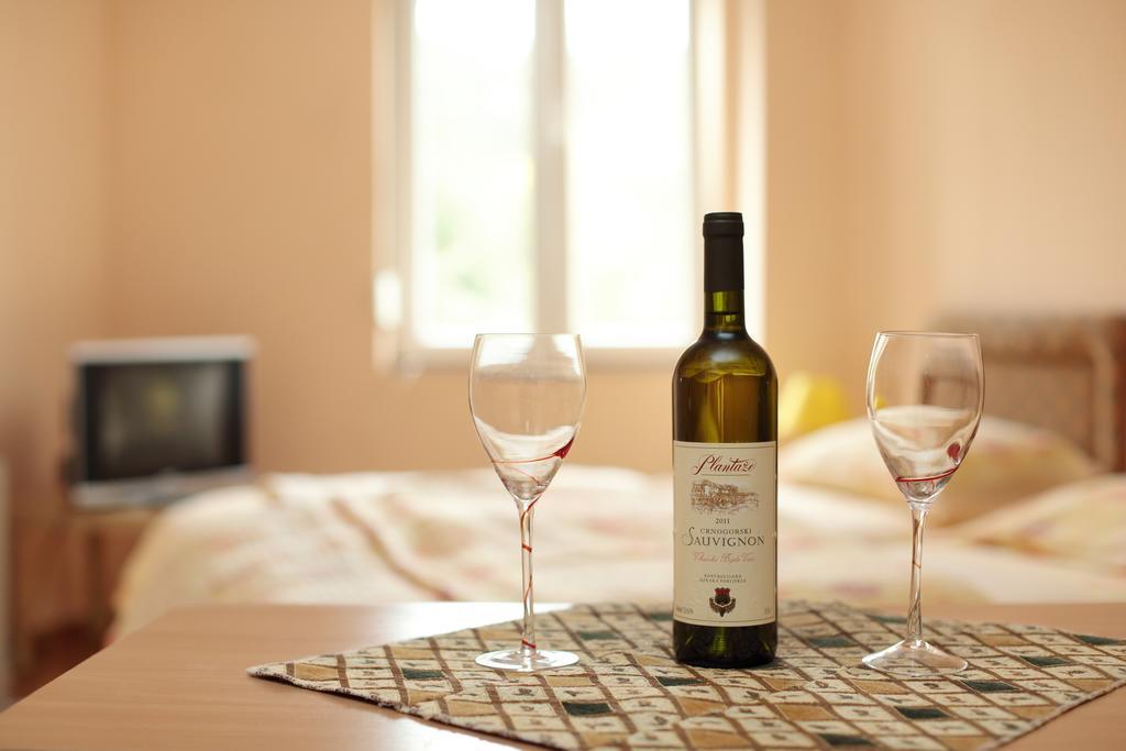 Apartments Bokan Cetinje Bilik gambar