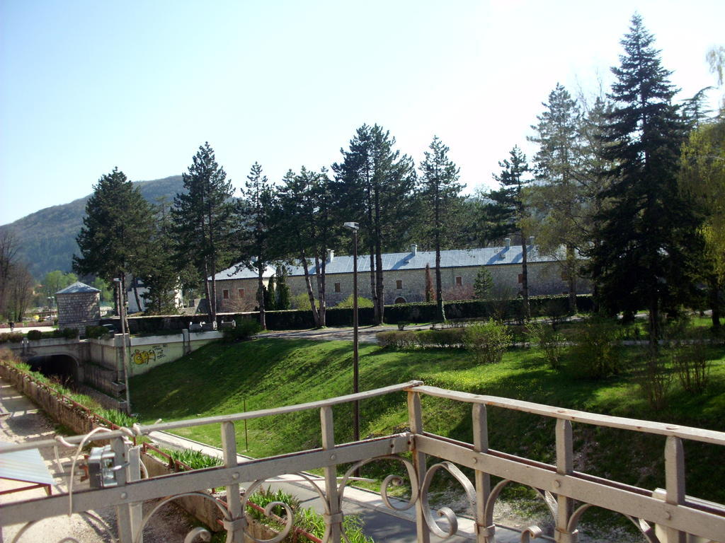 Apartments Bokan Cetinje Bilik gambar